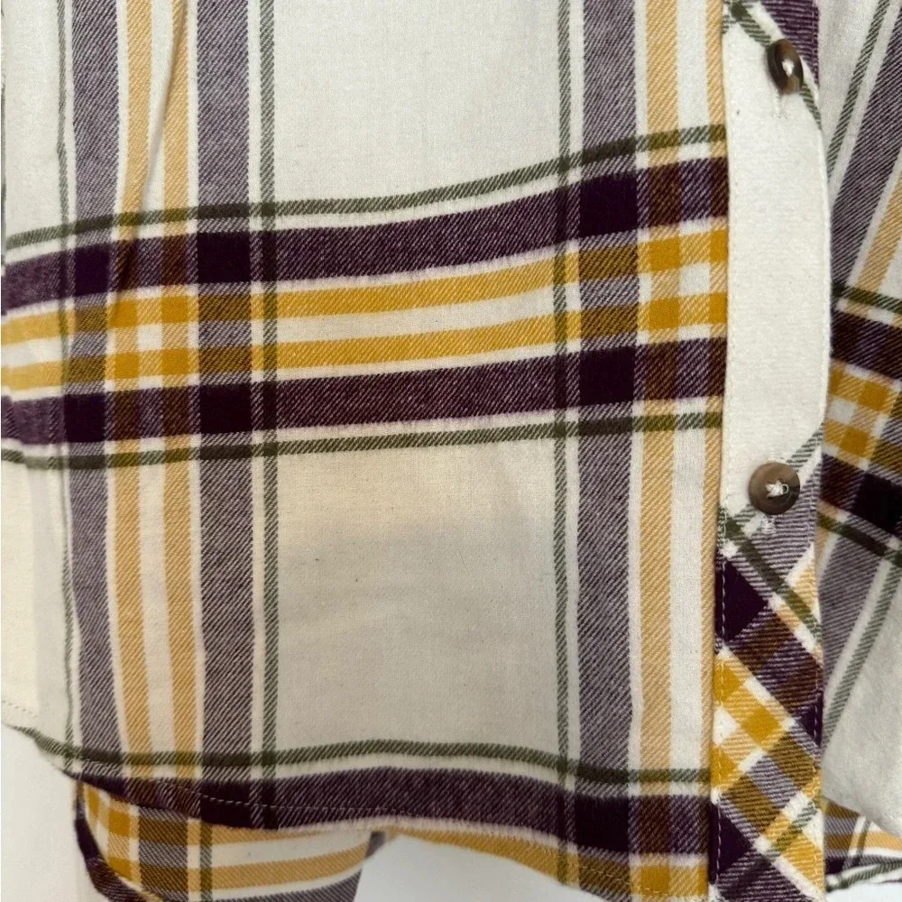 Natural Reflections Women’s Shirt Size Medium New - Picture 4 of 6